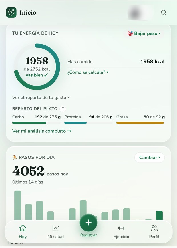 Pantalla de inicio: calorías del día, reparto de macronutrientes y pasos